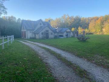 Gîte pour 6 personnes, avec jardin à Raizeux