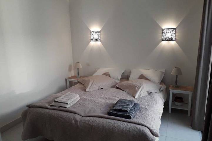 Location de vacances pour 2 personnes, avec piscine et jardin à Villelongue-dels-Monts - 2