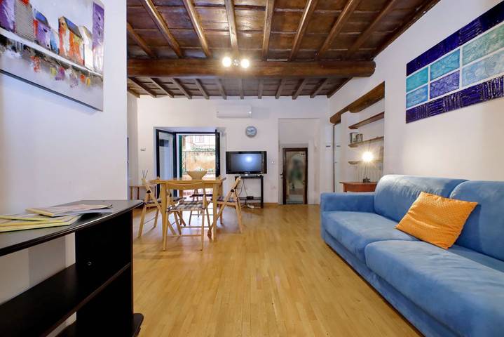 Ganze Wohnung, Ferienwohnung für 4 Personen mit Balkon/Terrasse in Trastevere, Rom