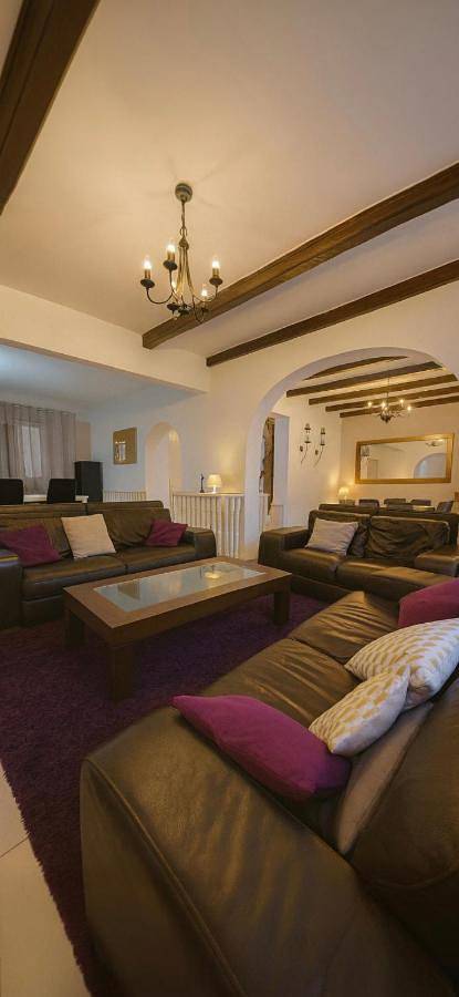 Gîte pour 10 personnes, avec terrasse à Les Pavillons-sous-Bois - 2