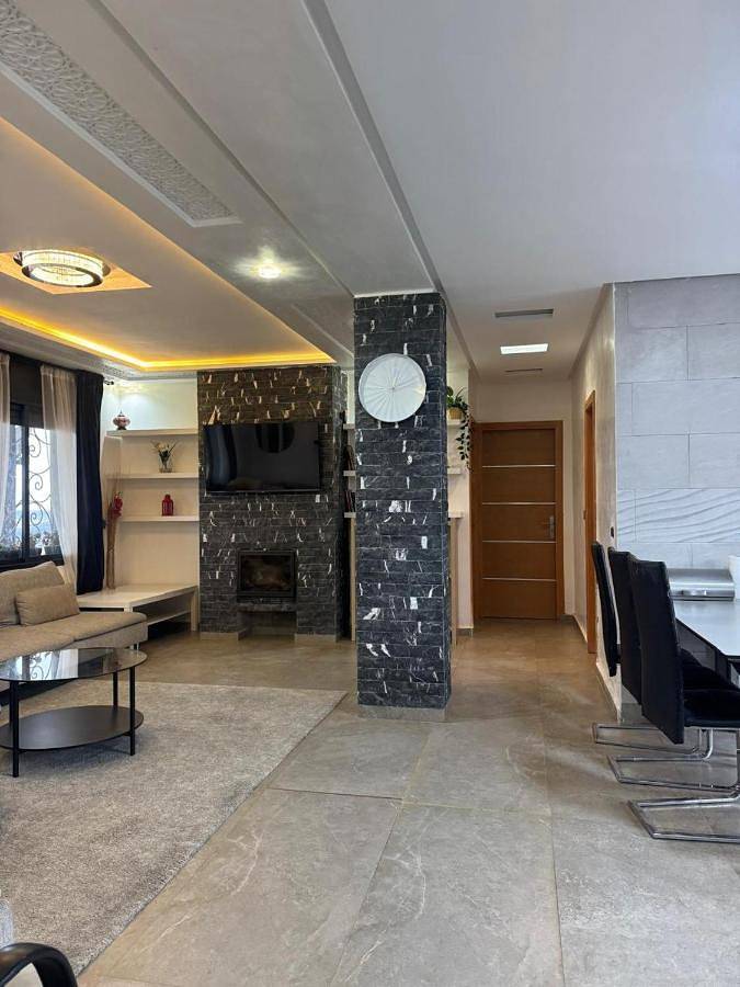 Location de vacances pour 6 personnes, avec balcon ainsi que jacuzzi et piscine dans Ifrane - 4