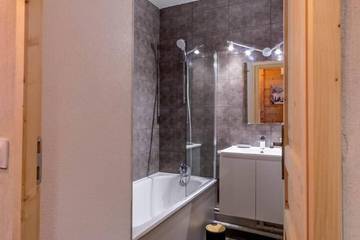 Location De Vacances pour 4 Personnes dans La Féclaz, Les Déserts, Photo 4