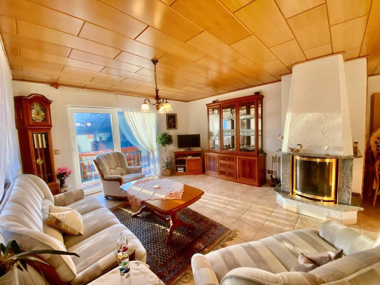 Chalet Kristall in Albinen, Leukerbad e dintorni