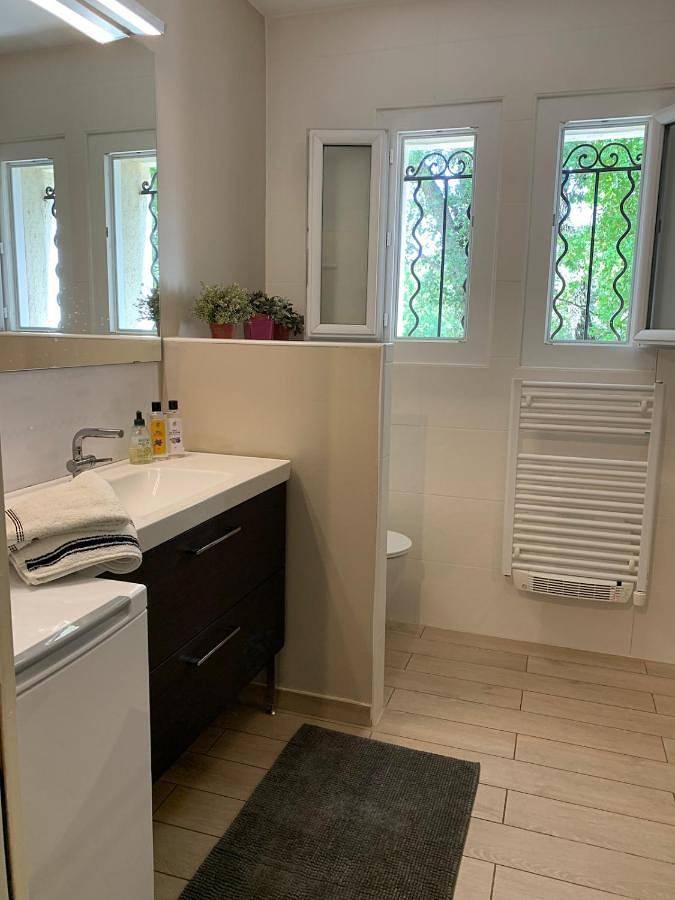 Location de vacances pour 6 personnes, avec piscine ainsi que balcon et jardin à Beaulieu (Hérault) - 4