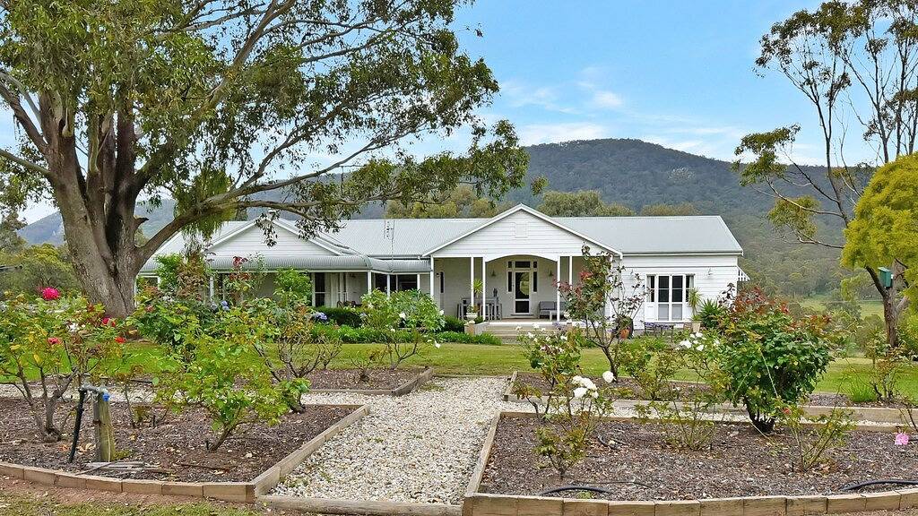 La Sila Homestead - Schön präsentiert - Machen Sie dieses Zuhause zu Ihrem Zuhause. in Pokolbin, Hunter Valley