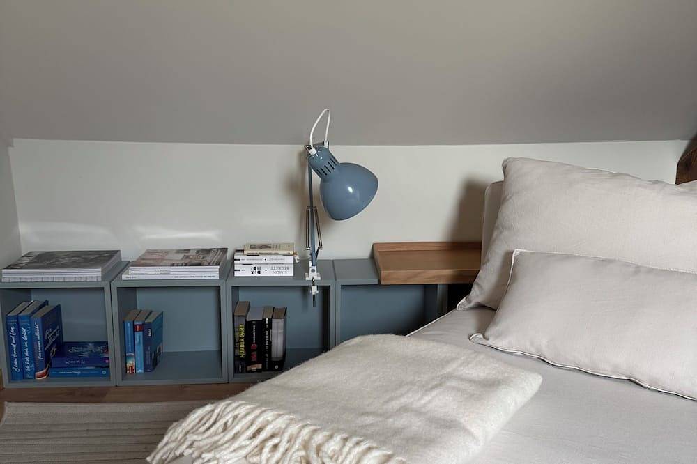 Ganze Wohnung, Moderne Design Ferienwohnung in Saarlouis, 2 Schlafzimmer, bis 6 Personen in Saarlouis, Mosel-Saar