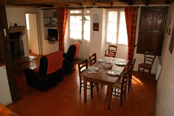 Location de vacances pour 4 personnes, avec jardin, animaux acceptés à Lathus-Saint-Rémy - 2