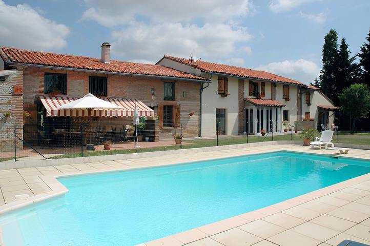 Location de vacances pour 4 personnes, avec piscine ainsi que jardin et terrasse dans Haute-Garonne - 2