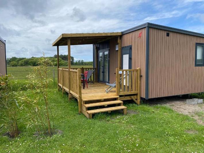Camping pour 4 personnes, avec terrasse ainsi que piscine et vue à Arès - 3