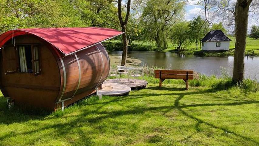 Ferienwohnung für 2 Personen, mit Seeblick und Terrasse in Stoltebüll