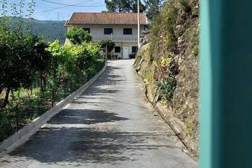 Location de vacances pour 8 personnes, avec jacuzzi dans Vila Pouca de Aguiar