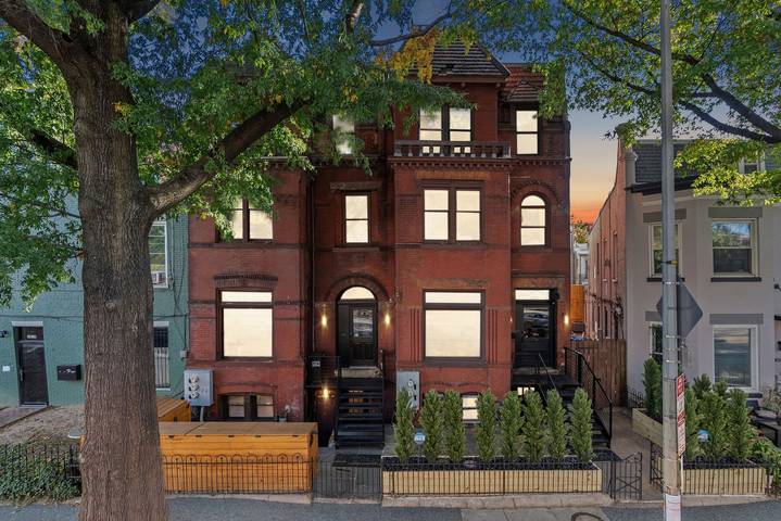 Appartamento per 14 persone, con giardino e balcone, adatto a famiglie con bambini a Washington D.C.