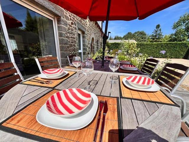 Location de vacances pour 10 personnes, avec Terrasse et Jardin à Plaintel - 4