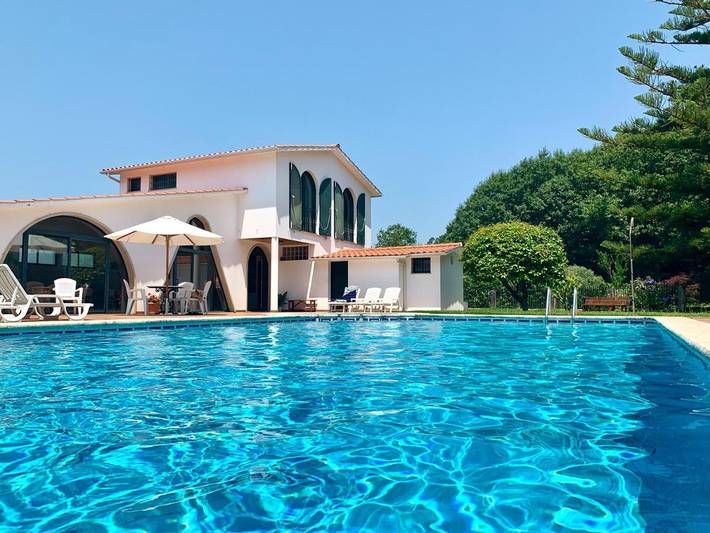 Casa rural para 9 personas, con Balcón y Terraza además de Jardín y Piscina en Cangas