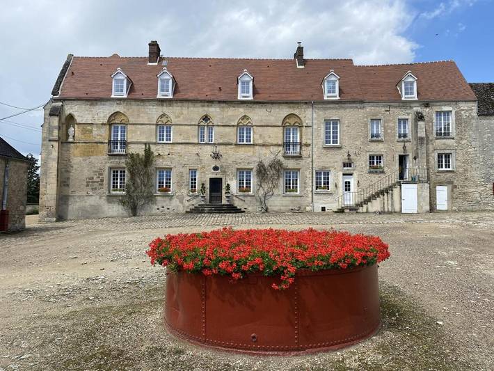 Maison d’hôte pour 4 personnes, avec Terrasse et Vue à Mont-l'Évêque