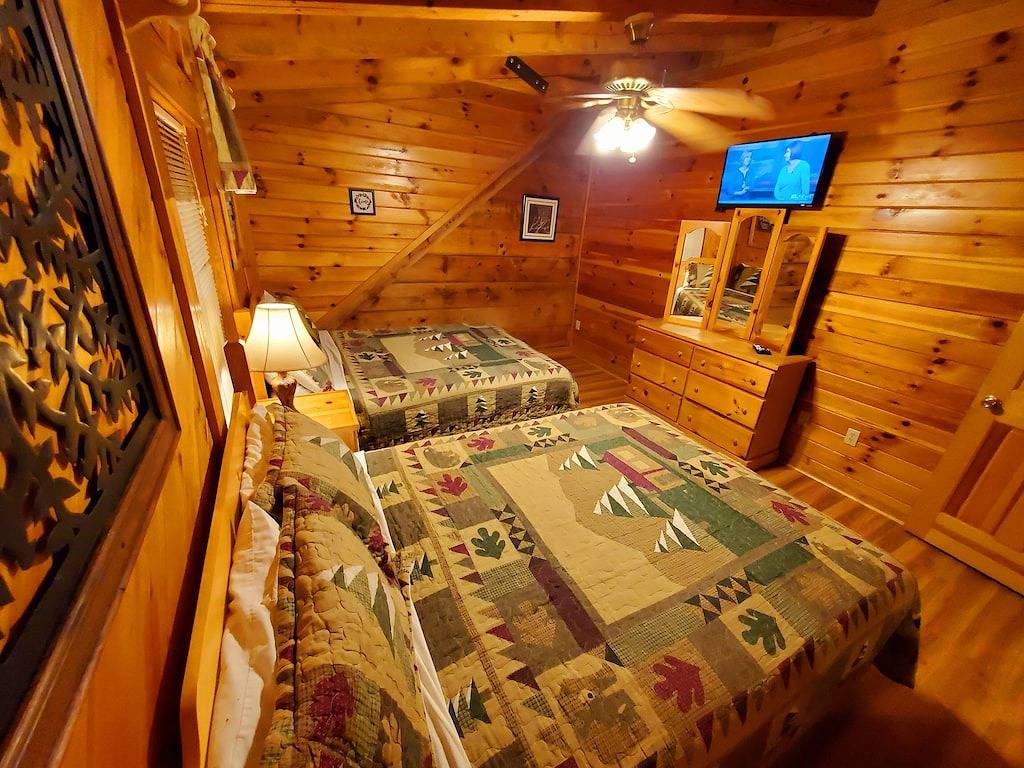 A + Lage! 8/7 Theater, Arcade, Billard & Kicker. Perfekt für Lg Familien & Gruppen. in Pigeon Forge, Sevier County