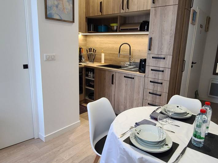 Appartement entier, Appartement lumineux 4* pour 2 à Vittel, proche thermes, Wifi, parking gratuit in Vittel, Neufchâteau