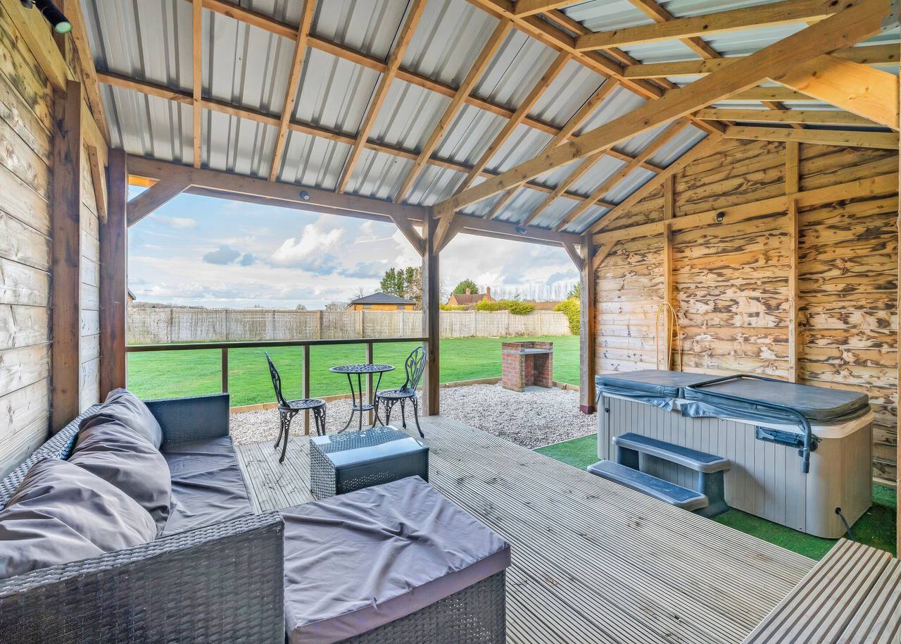 Willow Deluxe Pod in Worcestershire