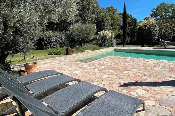 A 15 min d'Aix-en-Provence : Charmant cottage avec piscine chauffée en saison in Fuveau, Côte méditerranéenne (France)