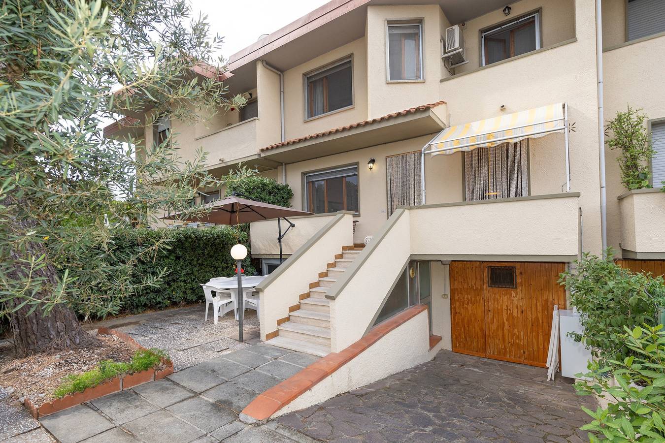 Entire apartment, Air-conditioned Apartment in Marina di Cecina in Cecina, Etruscan Coast