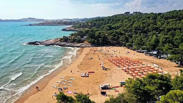 Camping für 4 Personen, mit Terrasse am Gargano