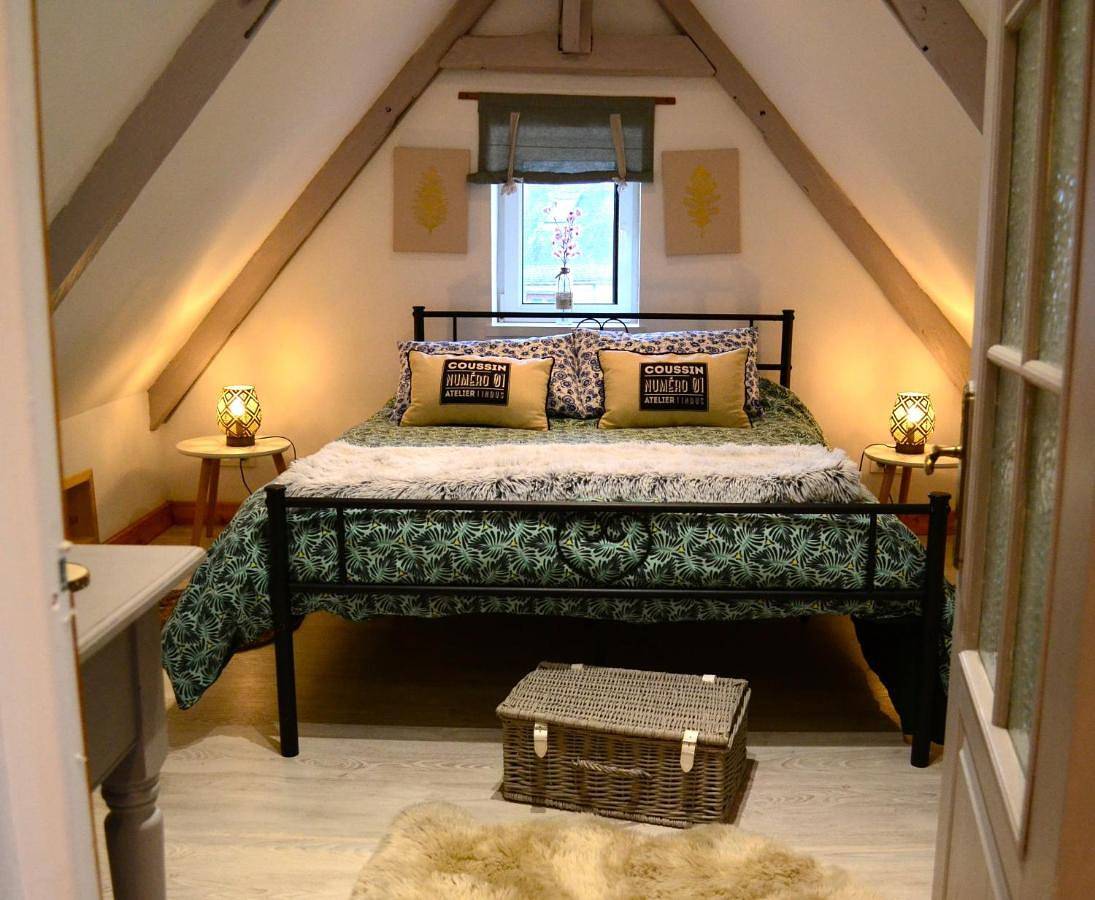 Two-Bedroom House in Guégon, Région de Pontivy
