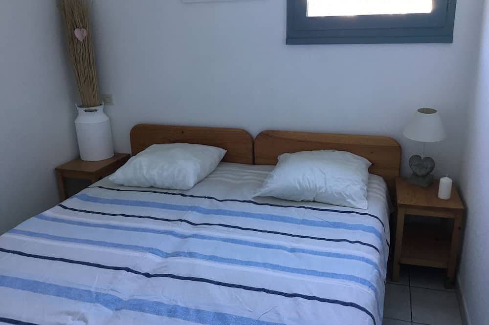 Charming villa 200 metres from the sea with shared swimming pool in Sainte-Marie Plage, Sainte-Marie-la-Mer