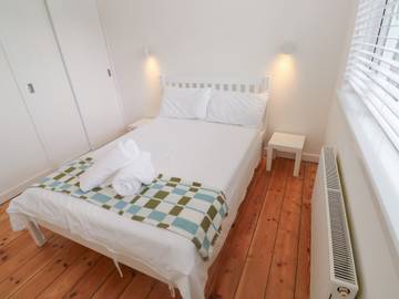 Log Cabin for 4 People in St. Ives, Cornwall, Photo 3