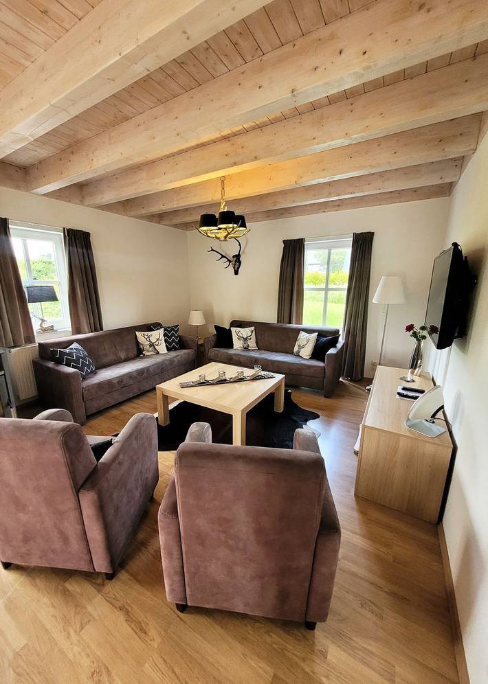 Chalet voor 8 personen, met Terras en Tuin in Winterberg