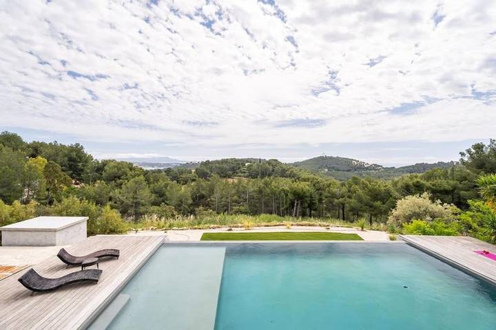 Villa pour 10 personnes, avec jardin ainsi que vue et piscine à Bandol - 4