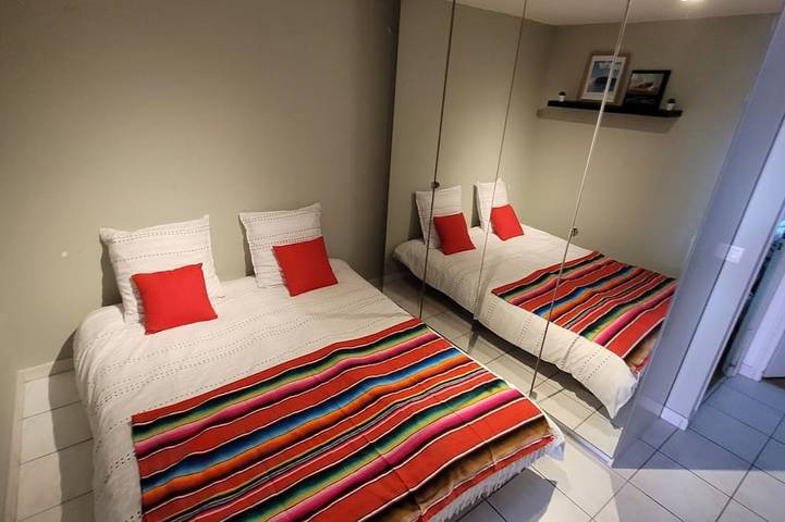 Gîte pour 6 personnes, avec terrasse dans Plage des Estagnots - 2