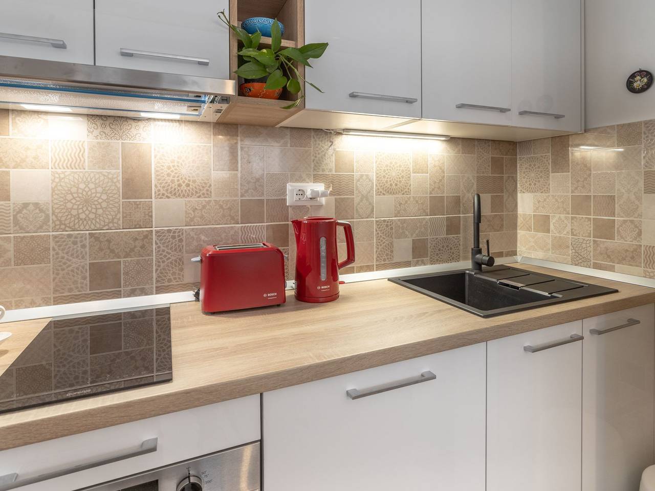 Ganze Wohnung, Apartment mit kleiner Terrasse in Makarska, Makarska Riviera