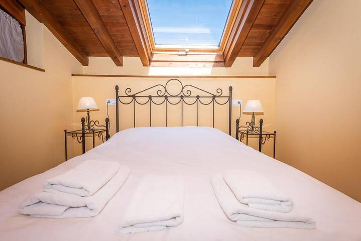 Casa rural para 4 personas, con vistas y jardín en Sierra del Sueve - 2