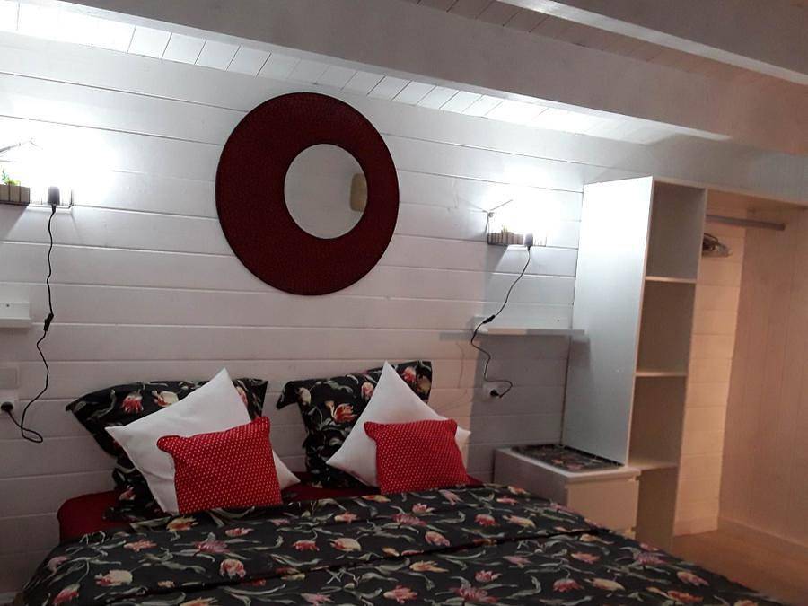 Camping Verbela Village - Chalet 2 persons - 32m² - 1 bedroom in Noves, Arles region