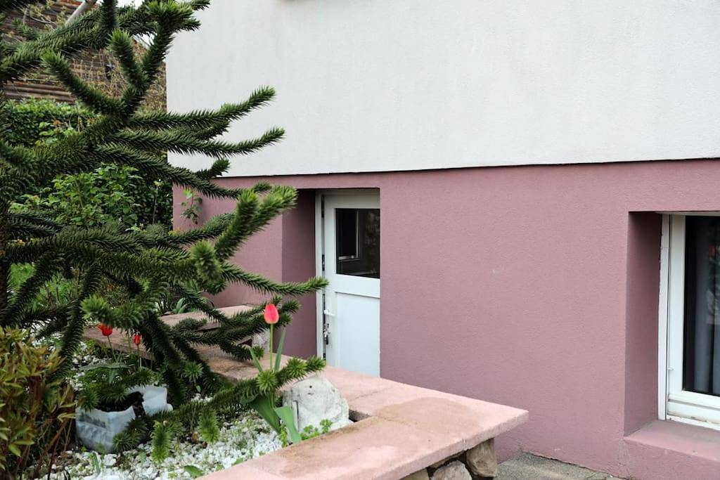 Appartement entier, One-Bedroom Apartment in Lingolsheim, Région de Strasbourg