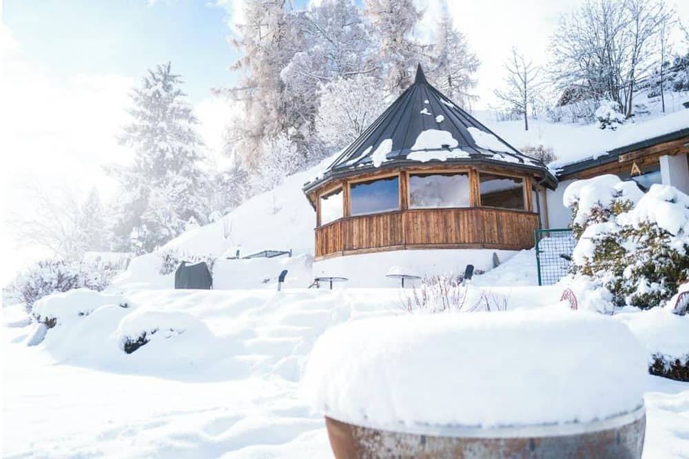 Chalet sleeps 12 - exceptional view - close to the slopes and thermal baths in Ovronnaz, Chamoson