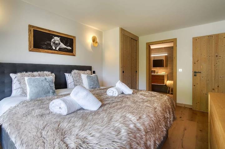 Entire apartment, Modern apartment, 4 adults, 2 children, Courchevel in Saint-Bon-Tarentaise, Massif de la Vanoise