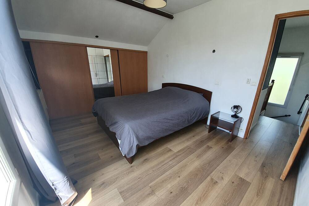 Family and Business Stay! Spacious 135m2 house (garden and parking) in Livry-Gargan, Sena-Saint Denis