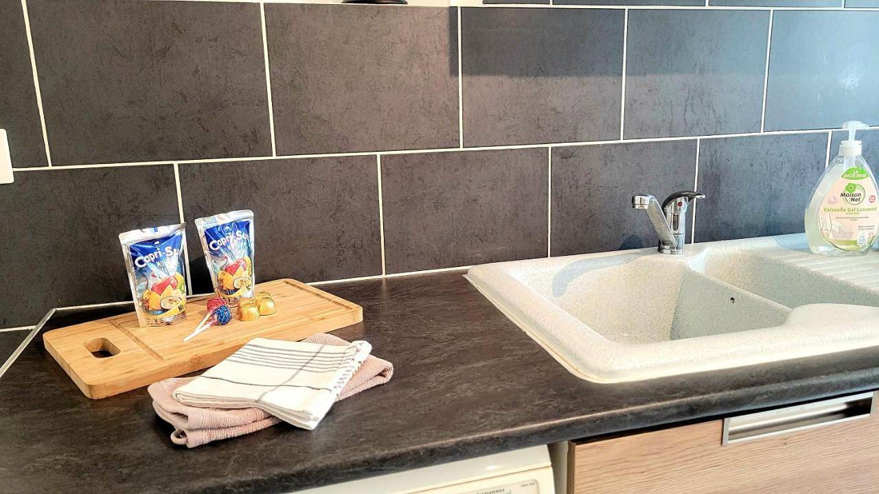 Appartement entier, Ravissant studio privé 2 pièces "Le Cosy" tout équipé in Monchy-Saint-Éloi, Oise