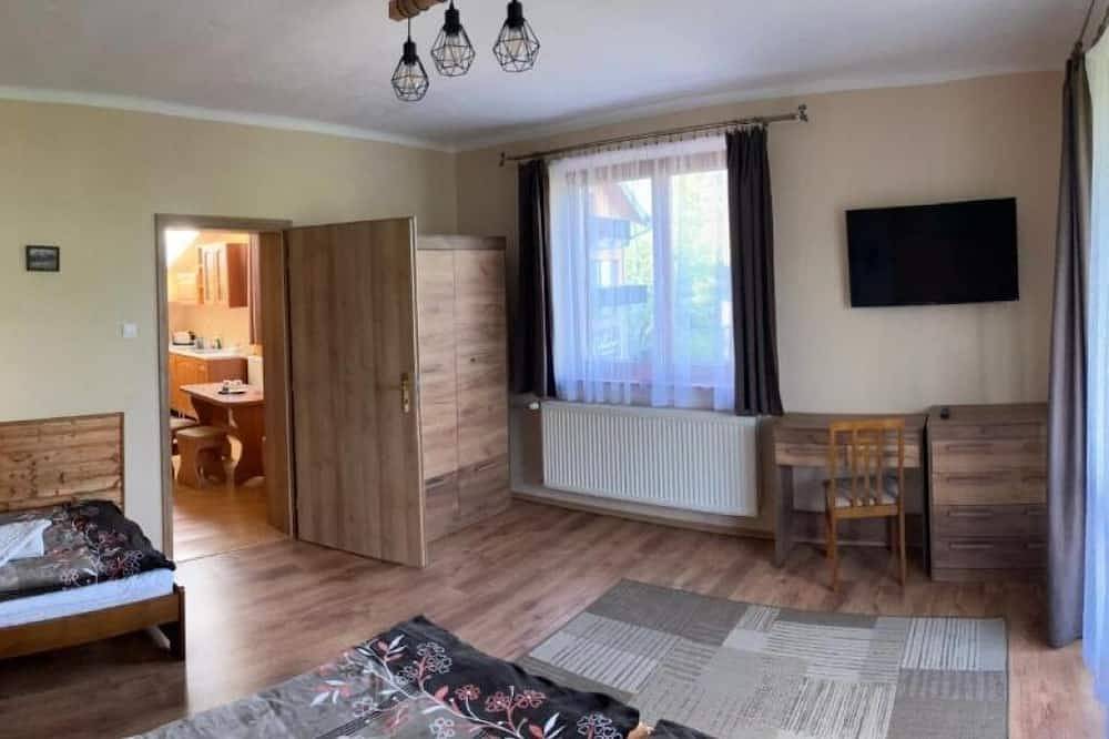 Vila Limba : One-Bedroom Apartment with Balcony in Tatranska Lomnica Ski Area, Vysoké Tatry