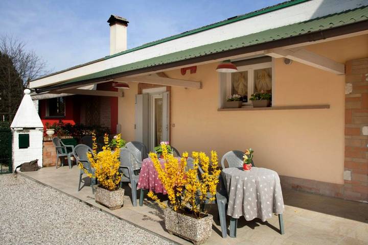 Casa vacanza per 2 persone, con Balcone e Terrazza nonché Giardino e Panorama a Noale