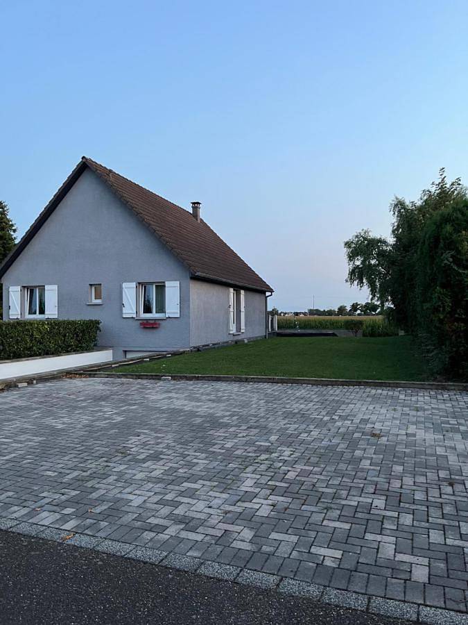 Location de vacances pour 4 personnes, avec jardin ainsi que piscine et terrasse à Bootzheim - 3