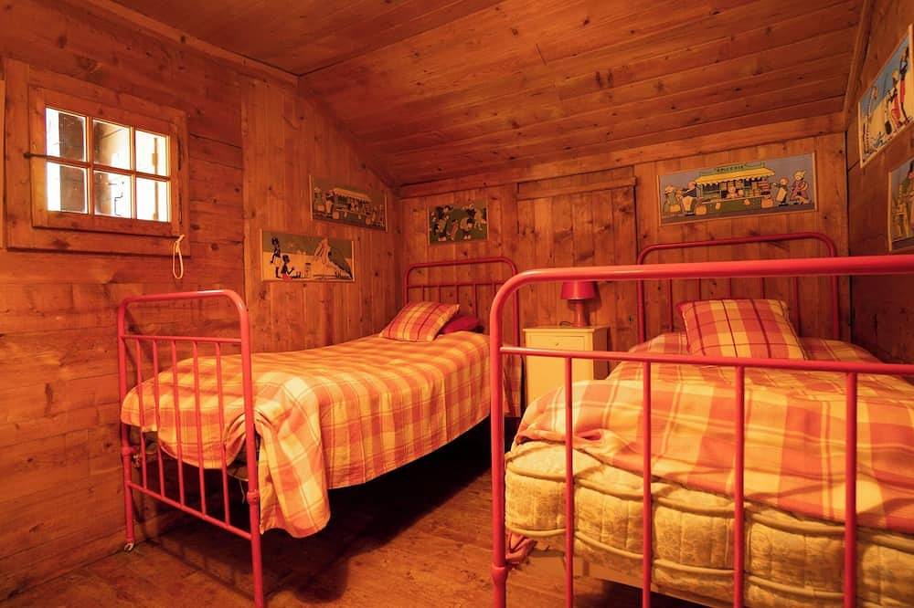 Joli chalet familial se situant en dessus de la gare de Gryon à 2 kilomètres de la place de la Barbo in Gryon, Alpes Vaudoises