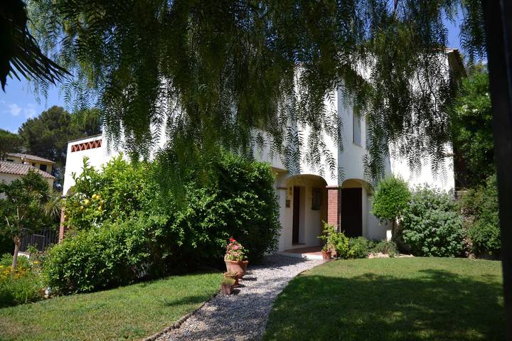 Casa rural para 6 personas, con balcón además de piscina y jardín en Provincia de Gerona - 3