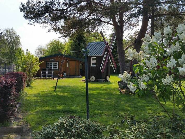 Bungalow für 4 Personen, mit Terrasse und Garten in Dierhagen