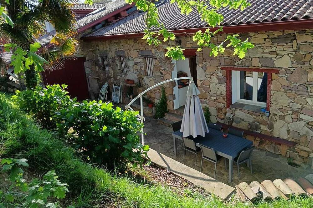 Maison de charme, proche du village, à 7 km des plages et de Saint Jean de Luz in Ascain, Région de Bayonne
