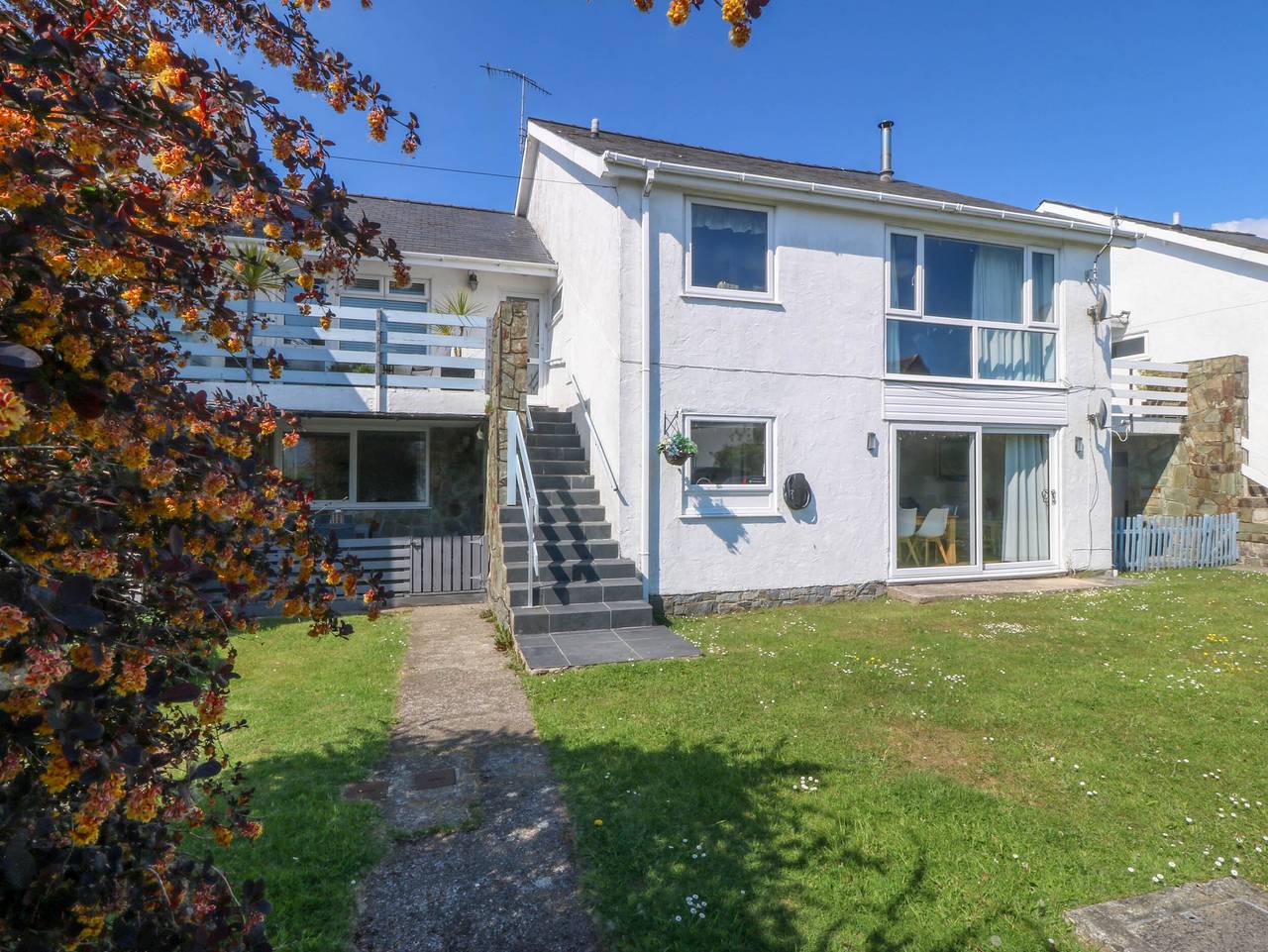 Ty Golau in Llanbedrog, Gwynedd
