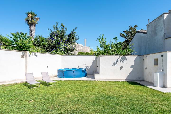 Location de vacances pour 4 personnes, avec jardin et bassin pour enfant à Martano - 2