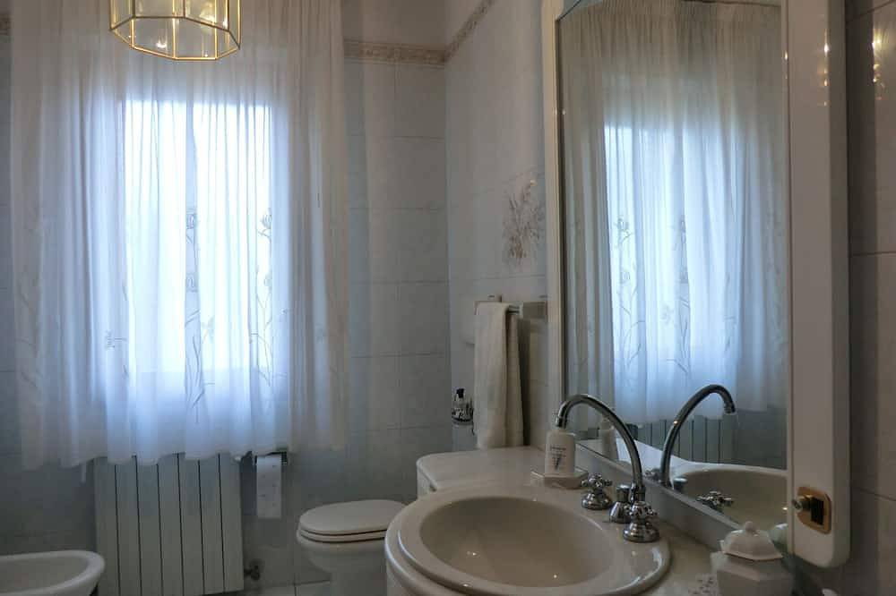 Ganze Wohnung, Panorama-Wohnung (Penthouse) 10 Km San Gimignano in Certaldo, Chianti