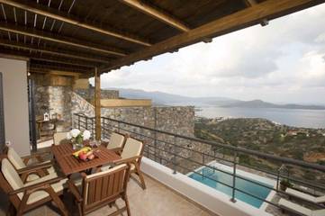 Villa for 4 People in Elounda, North Crete, Photo 1